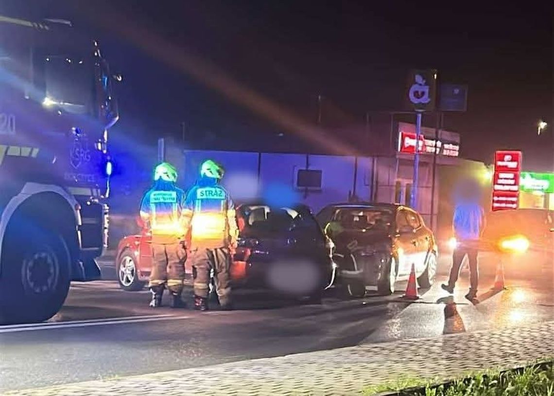 Dobczyce, wypadek w Dobczycach, zderzenie samochodów osobowych w Dobczycach, powiat myślenicki, wypadek drogowy, na sygnale, akcja ratunkowa