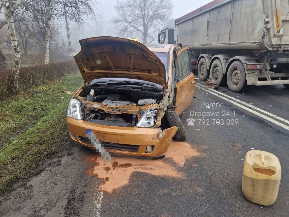 Sułkowice, pomoc drogowa, wypadek drogowy, na sygnale, akcja ratunkowa, ranna osoba, powiat myślenicki
