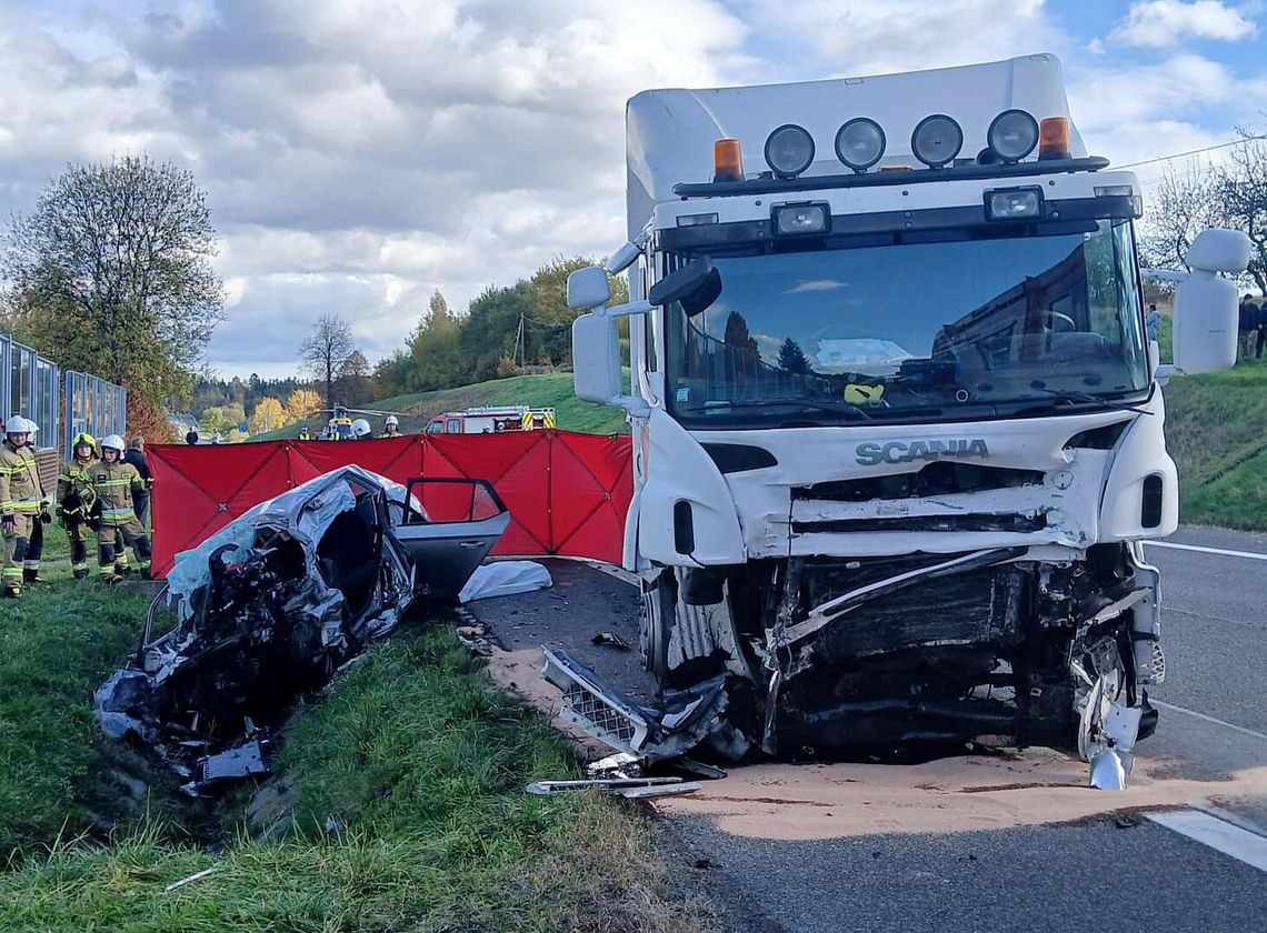 Bodzanów, powiat wielicki, śmiertelny wypadek w Bodzanowie, tragiczny wypadek w powiecie wielickim, akcja ratunkowa, akcja ratownicza, na sygnale, Wieliczka