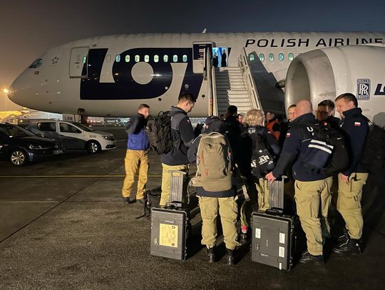 Polscy strażacy z psami oraz medykami wyruszyli do Turcji