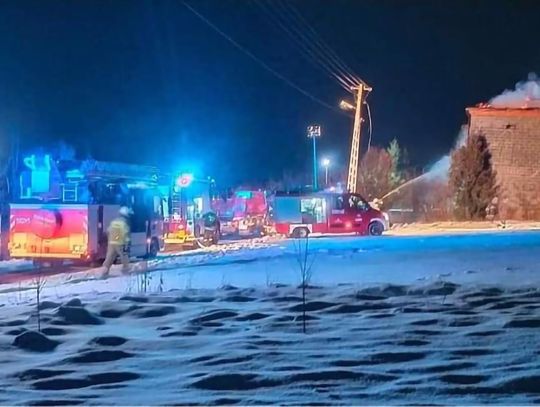 Pożar domu w Imbramowicach. Trwa reanimacja mężczyzny