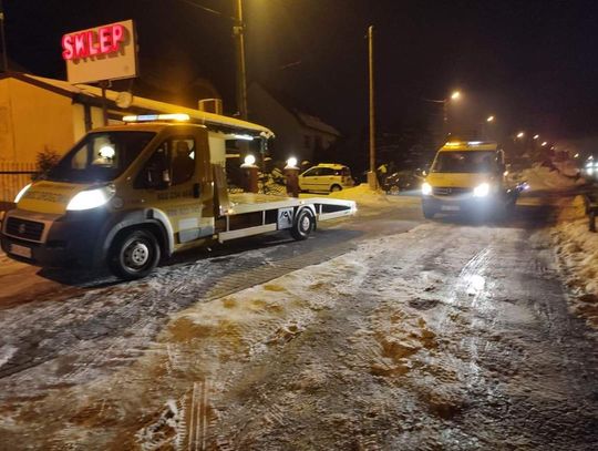 Zederman. Zderzenie dwóch samochód. Dwie osoby poszkodowane