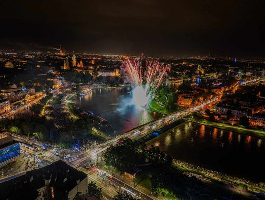 Niesamowite zdjęcia z drona z Parady Smoków