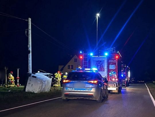 Wypadek w Bańskiej Wyżnej. Dostawczak uderzył w betonowy słup, kierowca w szpitalu