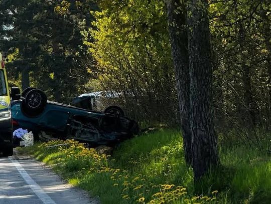Wypadek na DW957 pod Czarnym Dunajcem. Zderzyły się trzy samochody osobowe