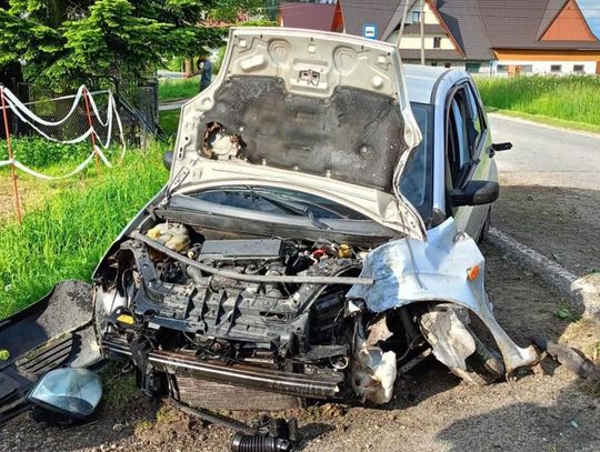 Pijany 25-latek z Podhala wjechał Fordem do rowu. Uciekał przed policją bez prawa jazdy