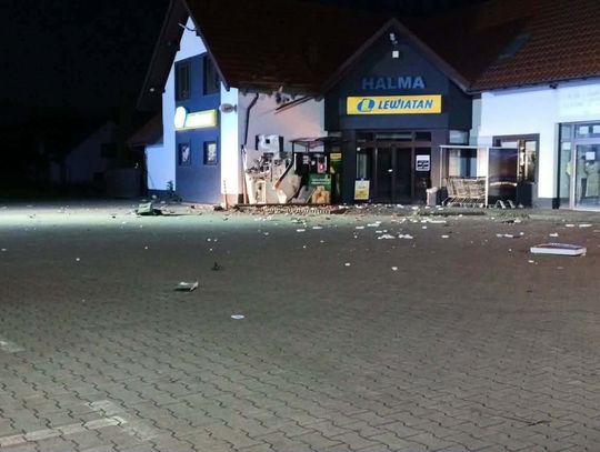 Wybuch w Czernichowie. Wysadzono bankomat przy sklepie Lewiatan