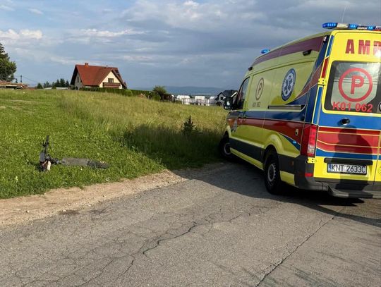 Wypadek na hulajnodze elektrycznej w Nowym Targu. Dwoje 15-latków trafiło do szpitala