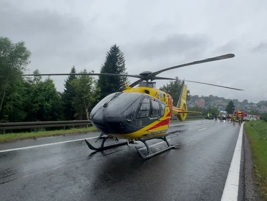 Wypadek motocyklisty na Zakopiance w Gaju. Lądował śmigłowiec LPR