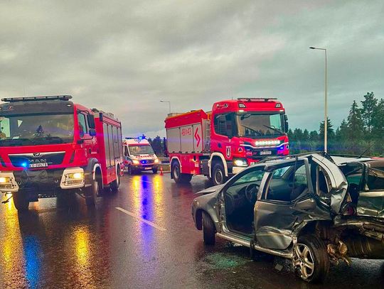 Trzy auta zderzyły się na Zakopiance w Nowym Targu. Jeden z kierowców nieprzytomny