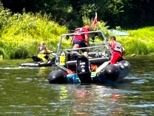 Tragedia nad Jeziorem Rożnowskim. Kobieta utonęła po upadku ze skutera