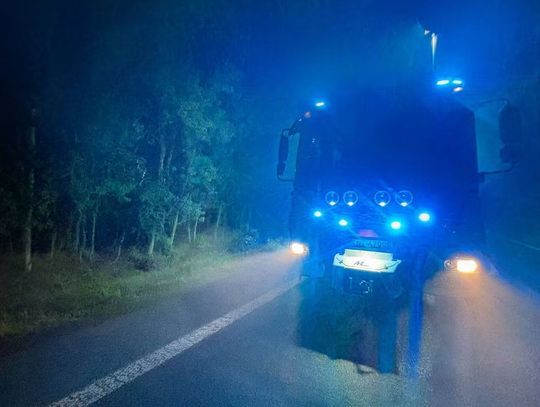 Dachowanie na DK7 w rejonie Chyżnego. Cztery osoby trafiły do szpitala