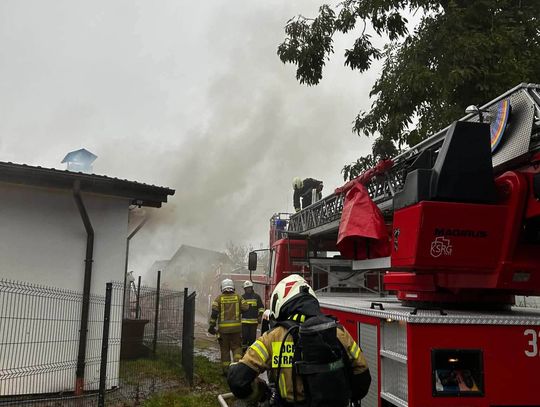 Pożar zakładu mięsnego w Rybnej pod Krakowem. W akcji 8 zastępów straży