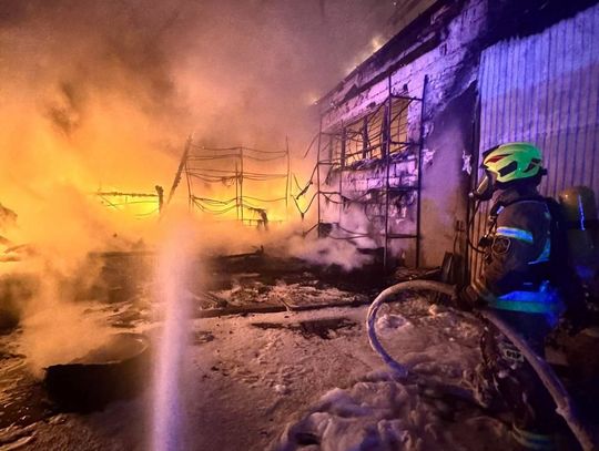 Pożar zakładu wulkanizacyjnego w Olkuszu. W akcji 19 zastępów straży pożarnej