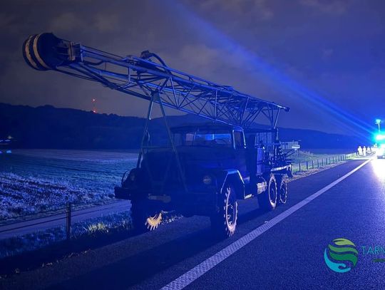 Groźne zderzenie na obwodnicy Tarnowa. Ford roztrzaskany, kierowca miał dużo szczęścia