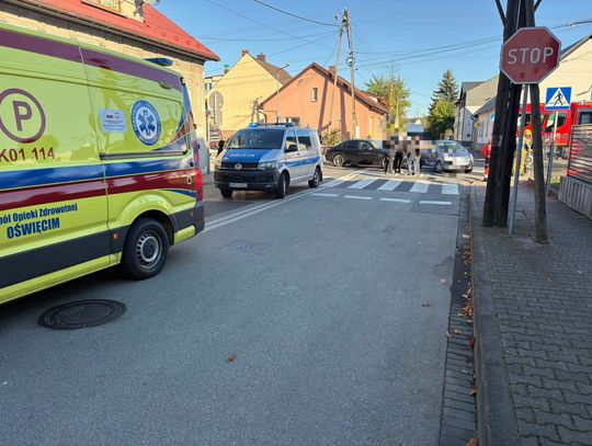 Zderzenie trzech samochodów w Kętach. Jedna osoba trafiła do szpitala