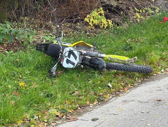 Wypadek dwóch motocyklistów w Porębie Radlnej. Młodzi mężczyźni ranni