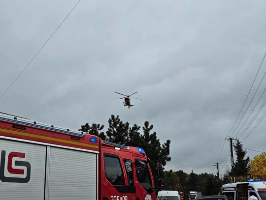 Zderzenie dwóch samochodów w Świątnikach Górnych. Jedna osoba trafiła do szpitala